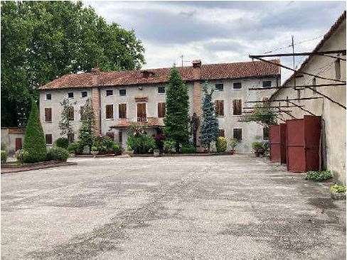 trivano in vendita a Castagnaro