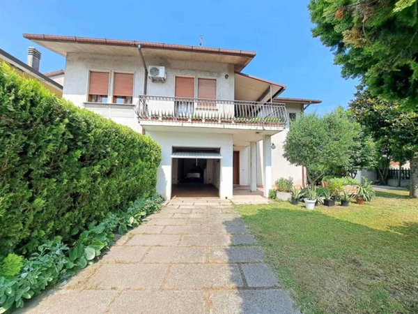 casa indipendente in vendita a Castagnaro