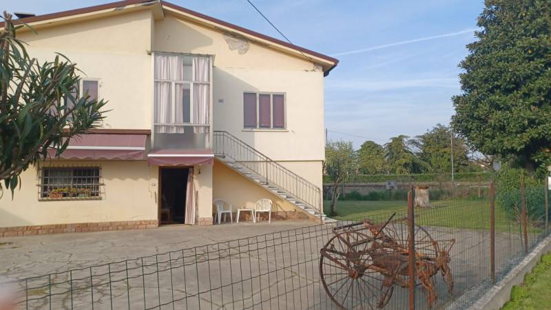 casa indipendente in vendita a Castagnaro