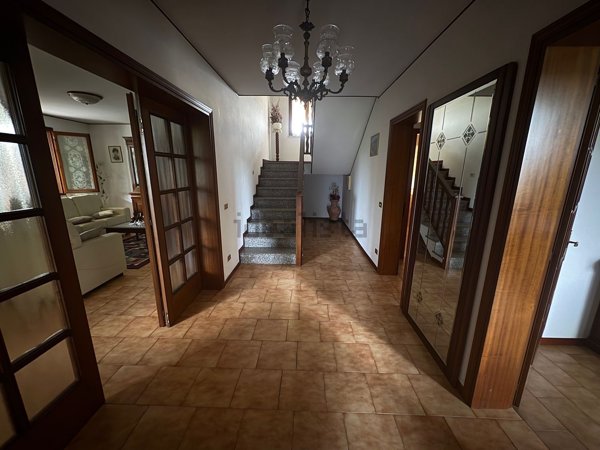 casa indipendente in vendita a Castagnaro in zona Menà