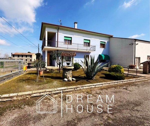 casa indipendente in vendita a Castagnaro