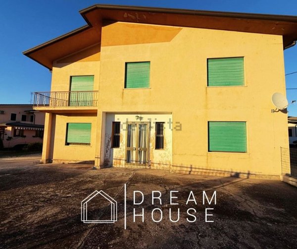 casa indipendente in vendita a Castagnaro