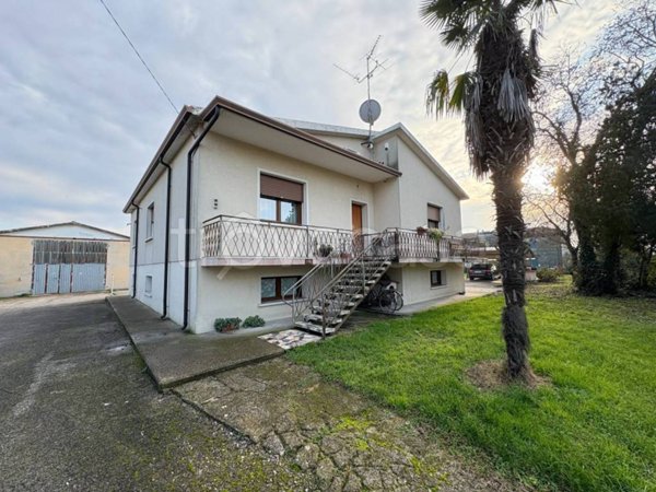 casa indipendente in vendita a Castagnaro