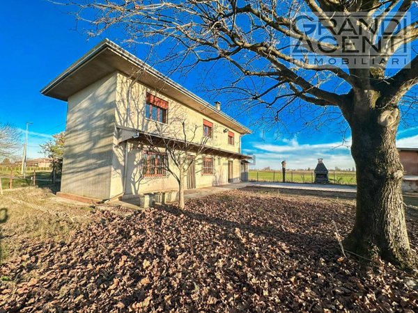 casa indipendente in vendita a Castagnaro