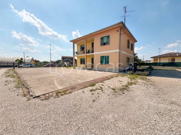 casa indipendente in vendita a Castagnaro