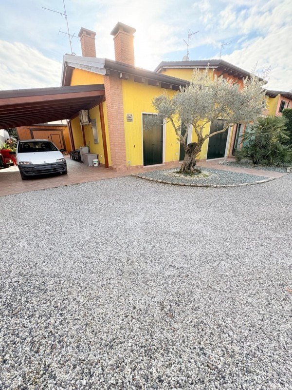casa indipendente in vendita a Castagnaro