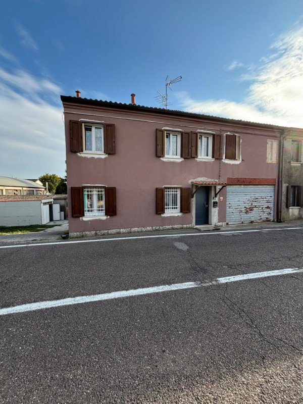 casa indipendente in vendita a Castagnaro