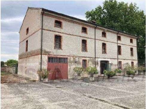 trivano in vendita a Castagnaro