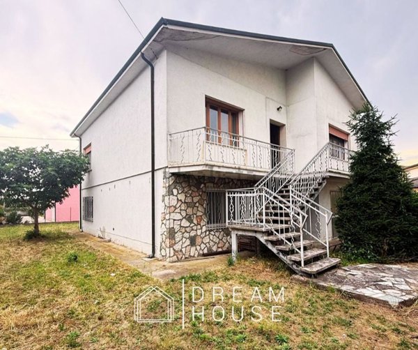 casa indipendente in vendita a Castagnaro