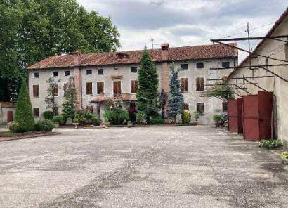 ufficio in vendita a Castagnaro in zona Menà