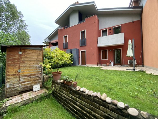 appartamento in vendita a Castel d'Azzano in zona San Martino