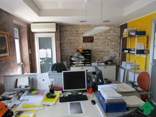 capannone in vendita a Castel d'Azzano