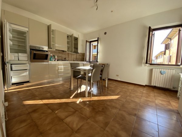 appartamento in vendita a Castel d'Azzano in zona Azzano