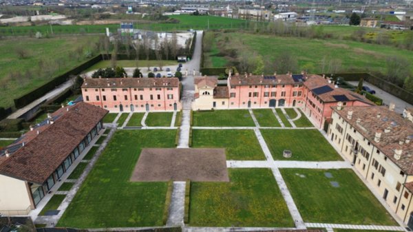 appartamento in vendita a Castel d'Azzano in zona Rizza