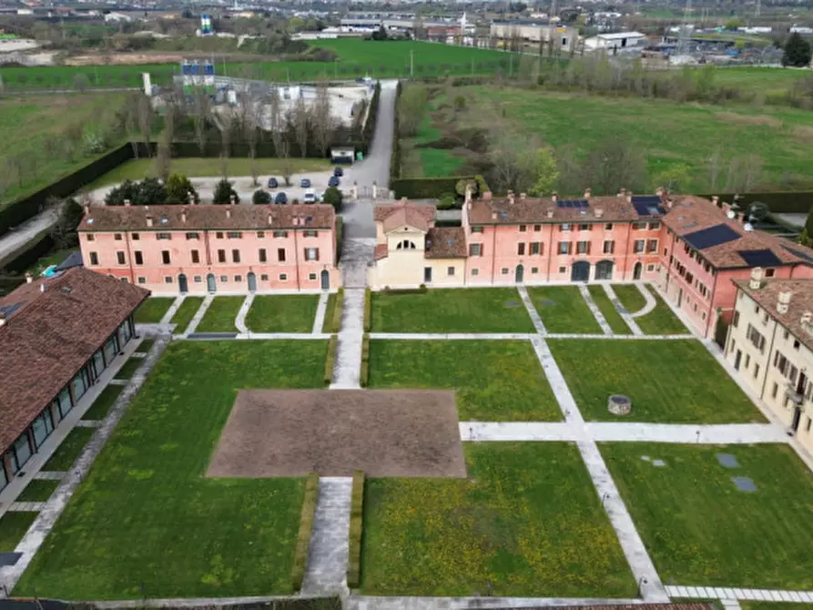 appartamento in vendita a Castel d'Azzano in zona Rizza