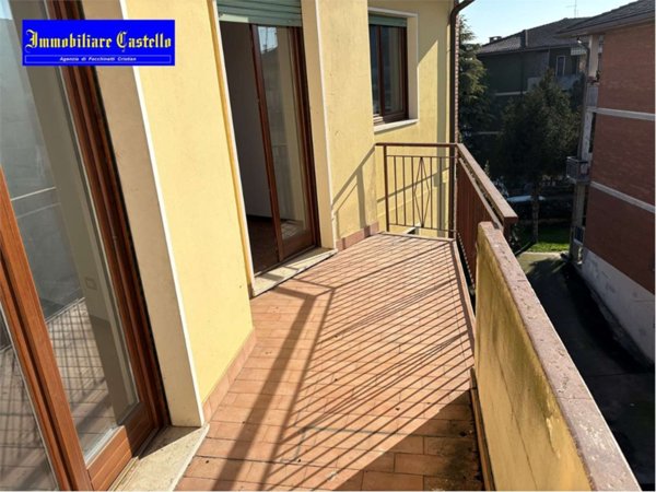 appartamento in vendita a Castel d'Azzano in zona Azzano