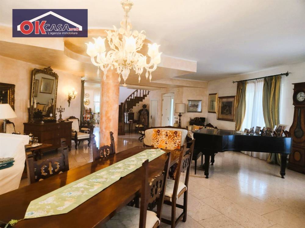 casa indipendente in vendita a Castel d'Azzano