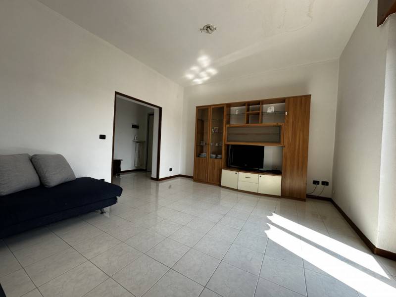 appartamento in vendita a Castel d'Azzano in zona Azzano