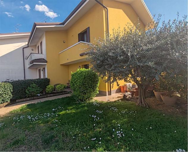casa indipendente in vendita a Castel d'Azzano in zona Forette