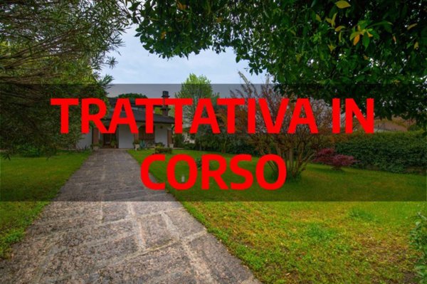 casa indipendente in vendita a Castel d'Azzano in zona Azzano