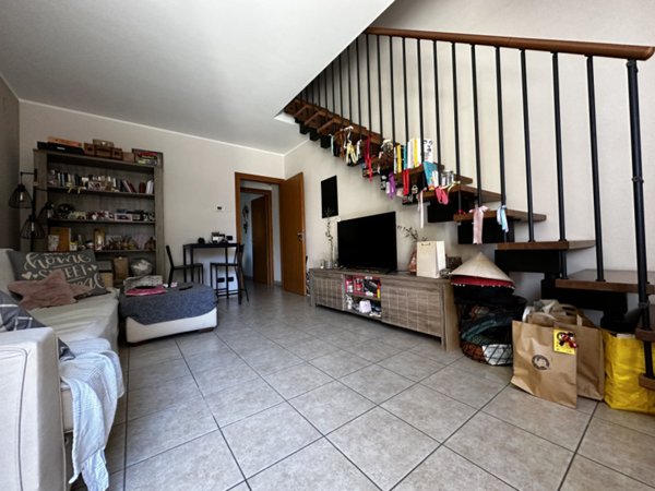 appartamento in vendita a Castel d'Azzano in zona Beccacivetta