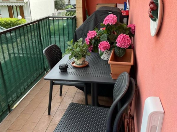 appartamento in vendita a Castel d'Azzano in zona Azzano