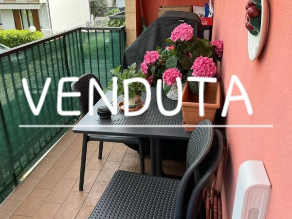 appartamento in vendita a Castel d'Azzano in zona Azzano