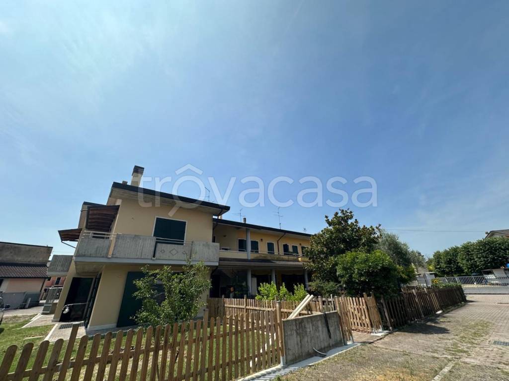 appartamento in vendita a Castel d'Azzano