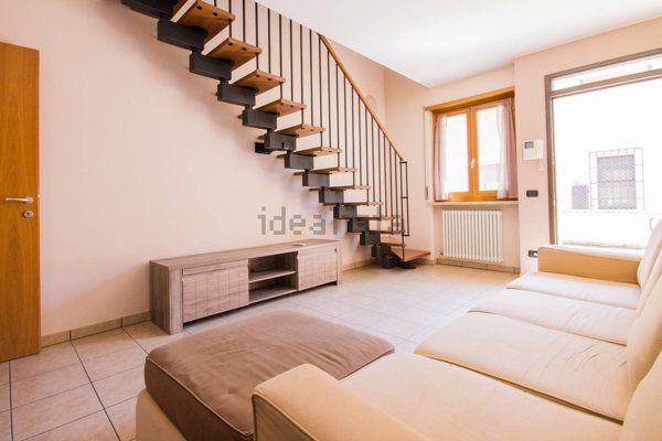 appartamento in vendita a Castel d'Azzano in zona Beccacivetta