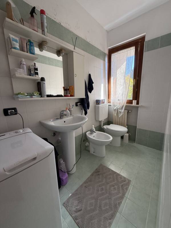 appartamento in vendita a Castel d'Azzano in zona Beccacivetta