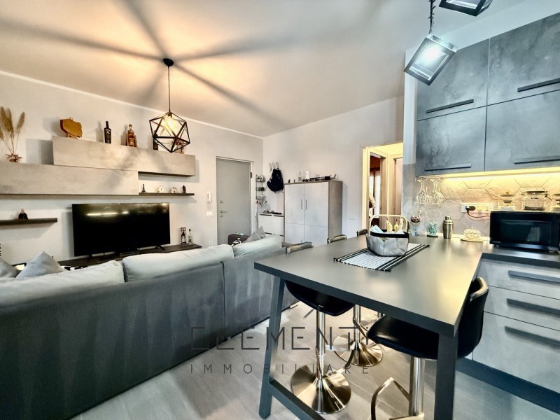 appartamento in vendita a Castel d'Azzano in zona Azzano