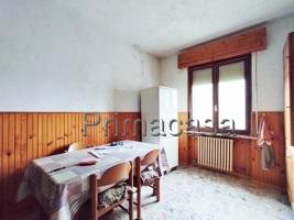 appartamento in vendita a Castel d'Azzano in zona Rizza