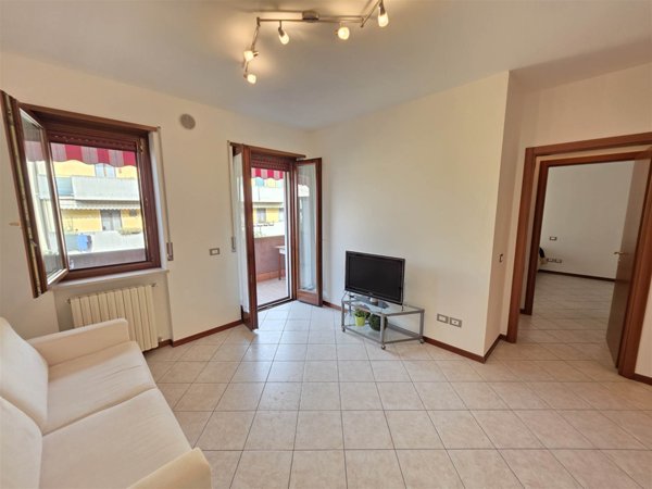 appartamento in vendita a Castel d'Azzano in zona Azzano