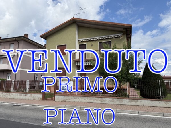 appartamento in vendita a Castel d'Azzano in zona Rizza