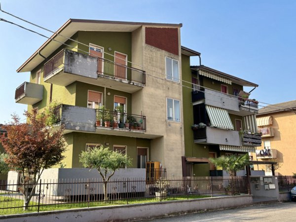 appartamento in vendita a Castel d'Azzano in zona Beccacivetta