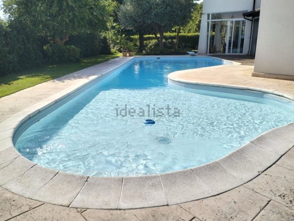 casa indipendente in vendita a Castel d'Azzano