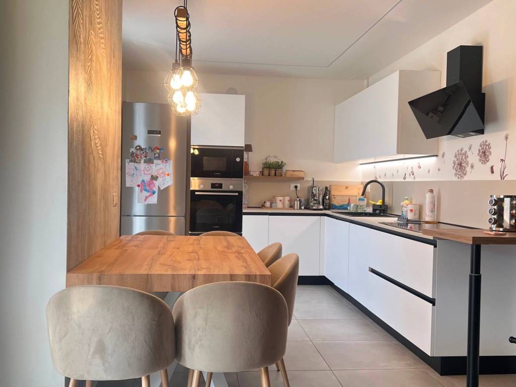 appartamento in vendita a Castel d'Azzano in zona Azzano