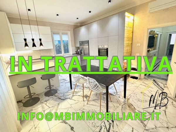 casa indipendente in vendita a Castel d'Azzano in zona Beccacivetta