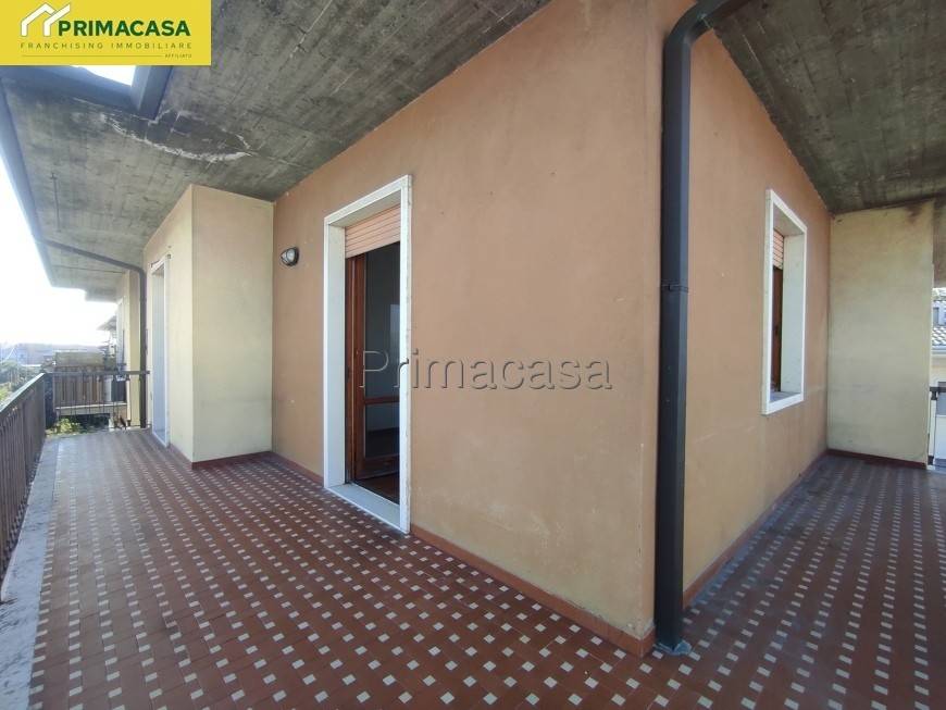 appartamento in vendita a Castel d'Azzano in zona Azzano