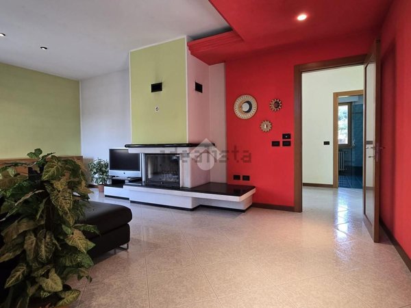 casa indipendente in vendita a Castel d'Azzano