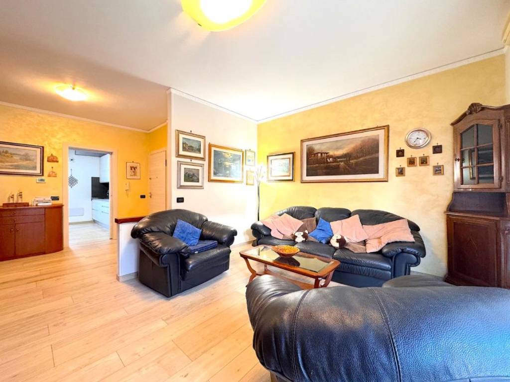 appartamento in vendita a Castel d'Azzano in zona Beccacivetta