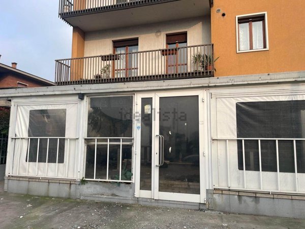 locale commerciale in vendita a Castel d'Azzano