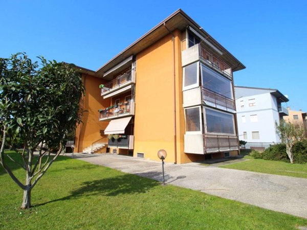 appartamento in vendita a Castel d'Azzano in zona Beccacivetta