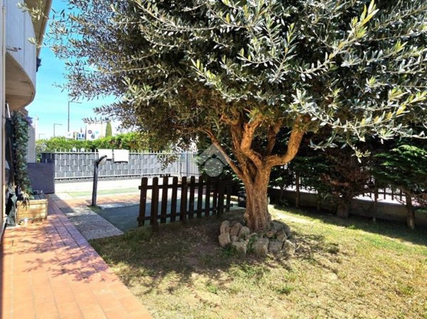 appartamento in vendita a Castel d'Azzano in zona Azzano