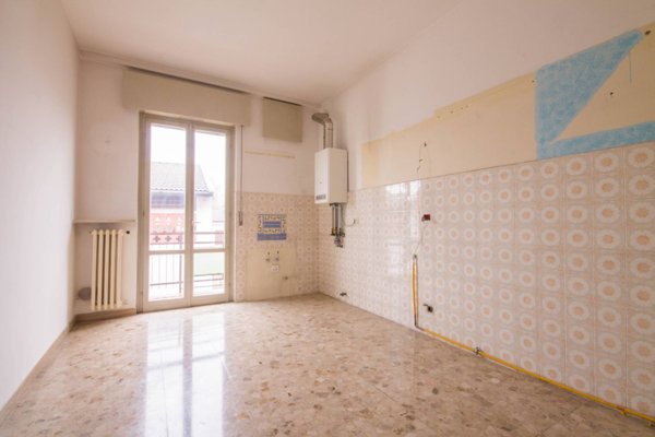 appartamento in vendita a Castel d'Azzano in zona Azzano