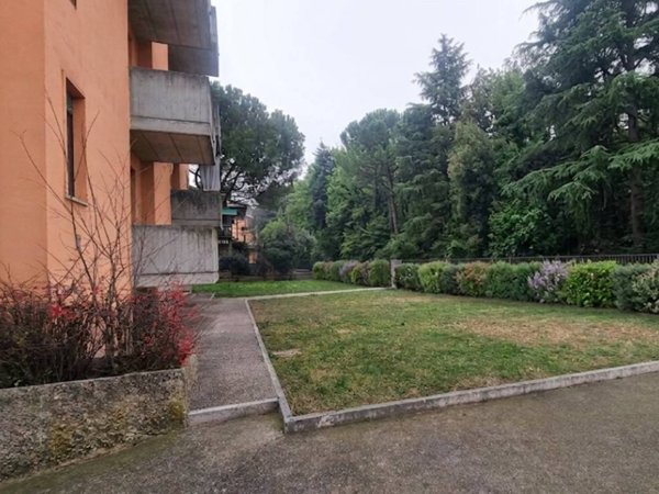 appartamento in vendita a Castel d'Azzano in zona Azzano