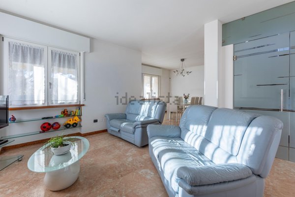 casa indipendente in vendita a Castel d'Azzano
