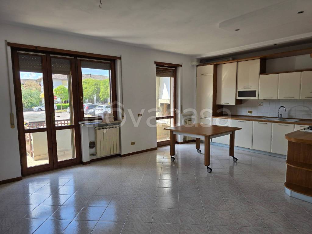 appartamento in vendita a Castel d'Azzano