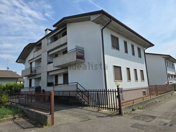 appartamento in vendita a Castel d'Azzano
