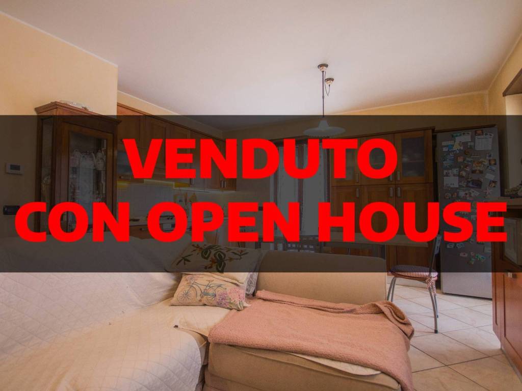 appartamento in vendita a Castel d'Azzano in zona Azzano